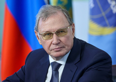 Российский посол осудил молдавские учебники за оправдание нацизма