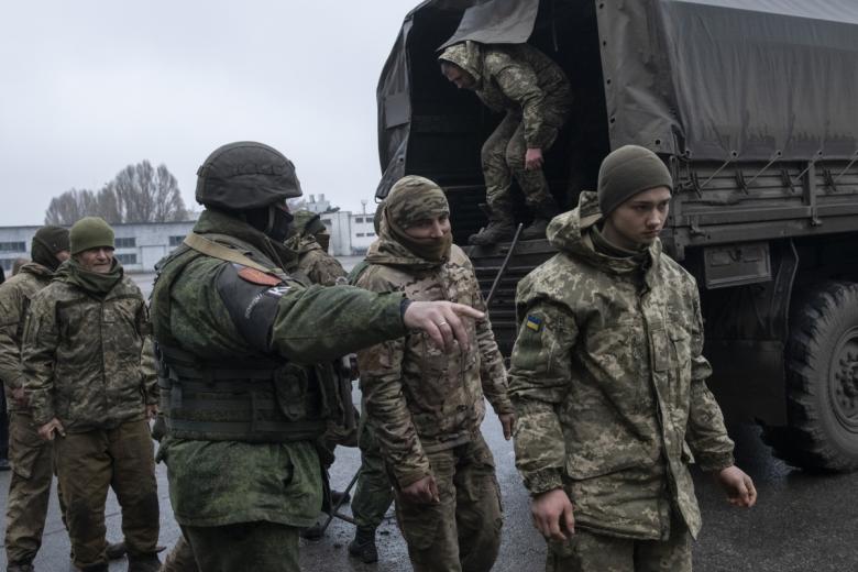 Попавшие в плен военнослужащие украинской армии