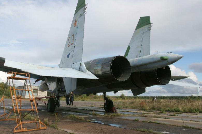 Истребитель Су-27