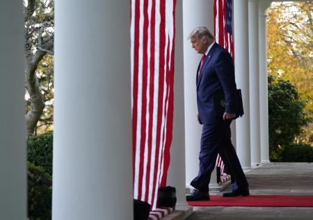 Трамп намерен окончательно отравить для Байдена отношения с Китаем