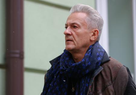 63-летний Олег Меньшиков восхитил фанатов стильным образом