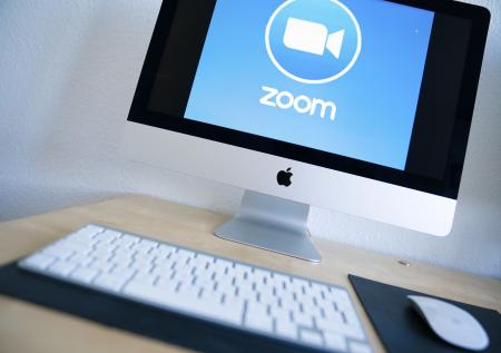 Володин призвал пользоваться отечественными аналогами Zoom