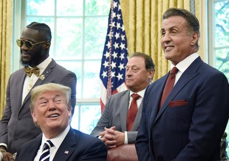 Трамп предстал в образе Рокки Бальбоа