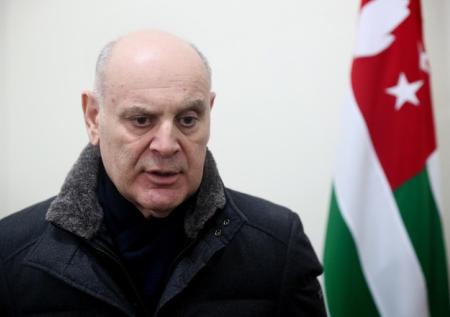 Лидер абхазской оппозиции Бжания будет бороться за должность президента