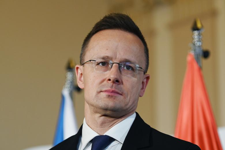 Петер Сийярто