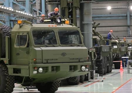 Военное положение или национализация оборонки? Что значит новый указ Путина