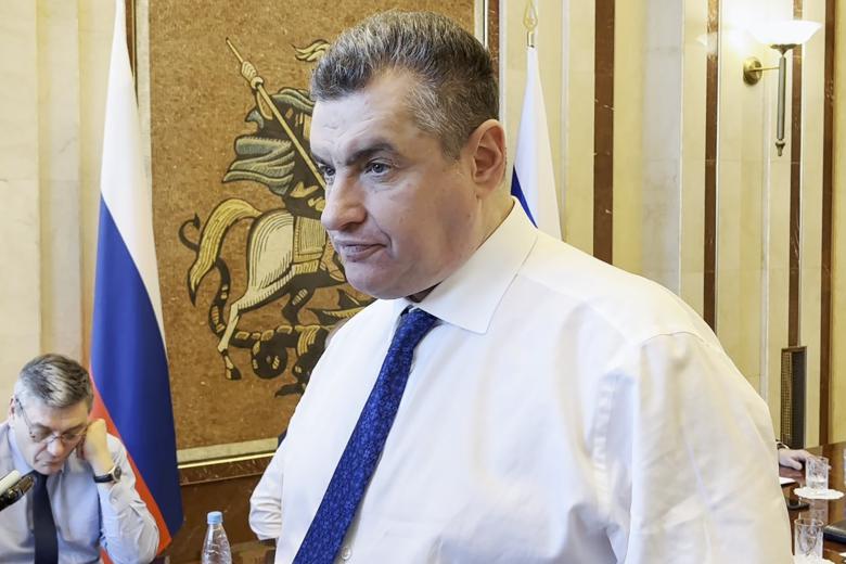 Белоруссия. Минск. Председатель комитета Госдумы РФ по международным делам Леонид Слуцкий во время ожидания ответа от Киева о начале переговоров