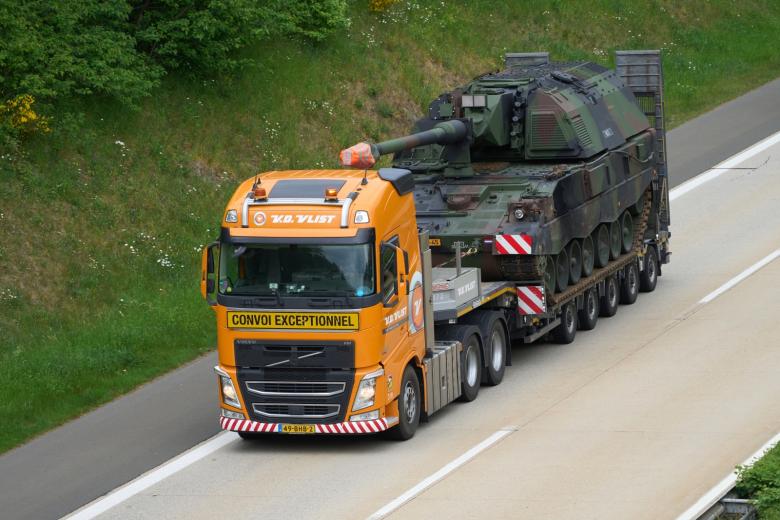 Самоходная артиллерийская установка Panzerhaubitze 2000