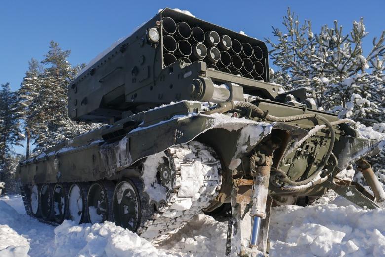 Тяжёлая огнемётная система (ТОС) залпового огня ТОС-1А «Солнцепек» 