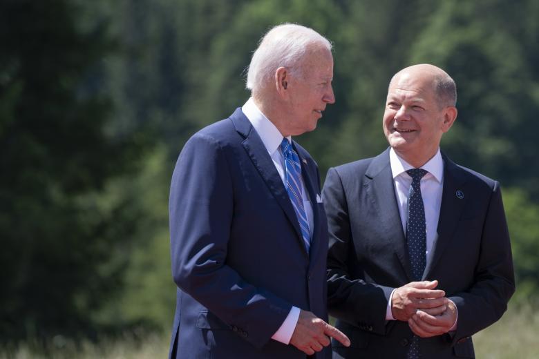 Джо Байден и Олаф Шольц на саммите G7 в Баварии