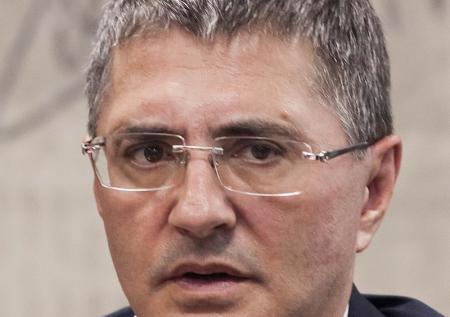 Мясников рассказал о признаке рака, который можно заметить во время еды