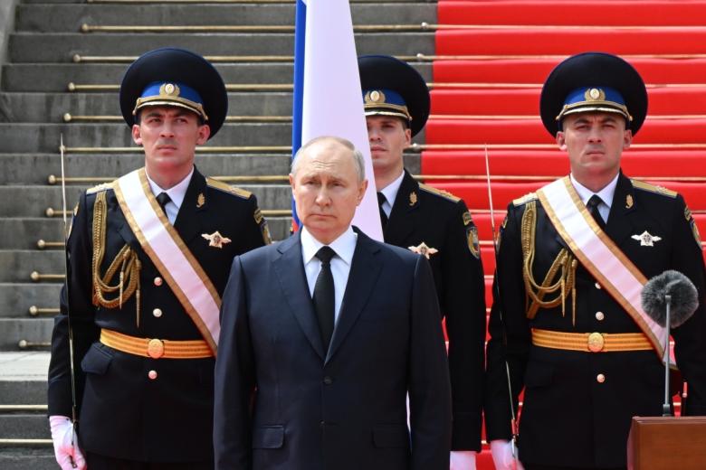 Обращение президента России Владимира Путина к подразделениям Минобороны, Росгвардии, МВД, ФСБ и ФСО на Соборной площади, 27 июня