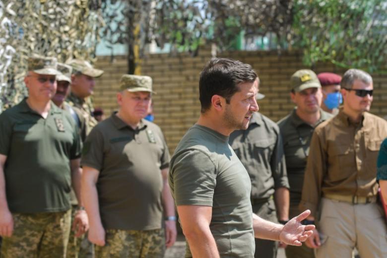 Владимир Зеленский во время рабочей поездки в Донецкую область