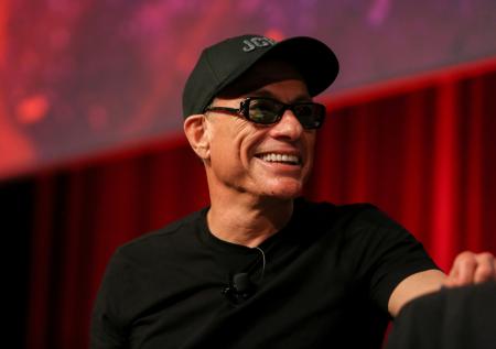 Ван Дамм сыграет спецагента в комедийном боевике для Netflix