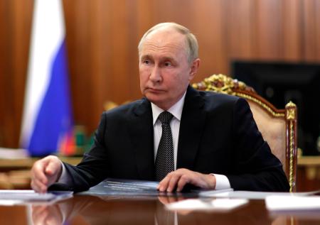 Футболки с «Крепким Орешником» Путина разлетелись менее чем за сутки