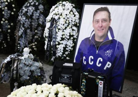 Стало известно, кто может продолжать петь песни Юрия Шатунова