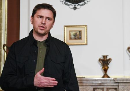 Подоляк объяснил, почему Арестовича нет в списках советников Зеленского