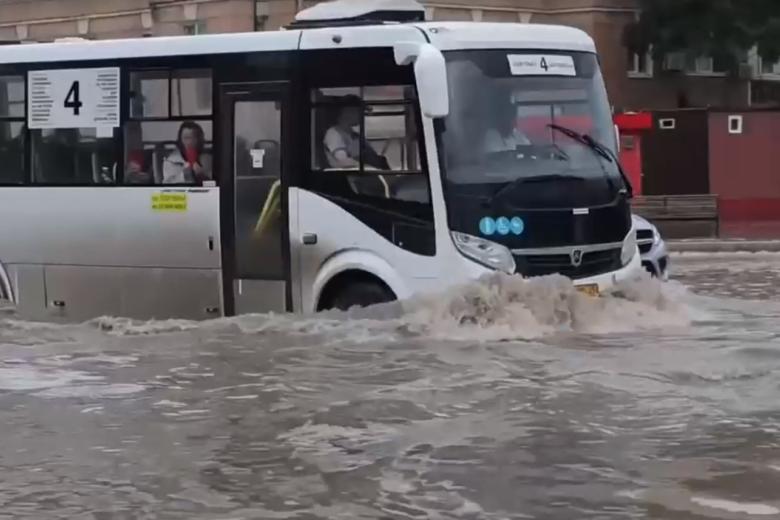 Последствия ливня во Владивостоке