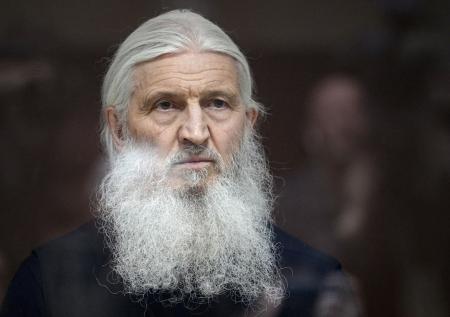 Захвативший монастырь схиигумен просит помиловать его и отправить на СВО