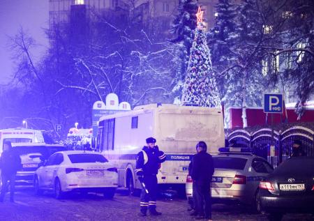Задержавшего стрелка из МФЦ полицейского представят к награде