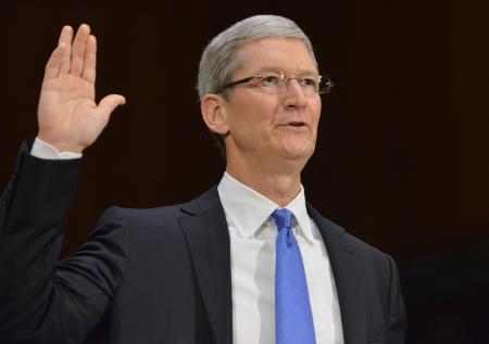 Тим Кук объяснил появление зелёного iPhone