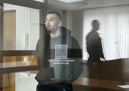 Мужчины заставили бизнесмена извиняться перед любовницей и могут сесть