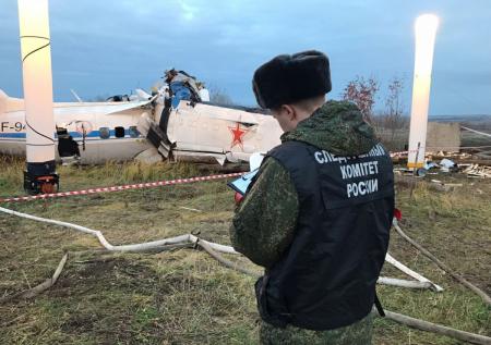 Опубликована расшифровка переговоров пилотов разбившегося L-410