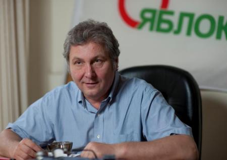 Возглавит ли Явлинский «Яблоко»