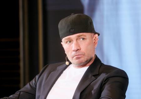 Жена Костомарова вспомнила, как рассказывала детям о болезни отца