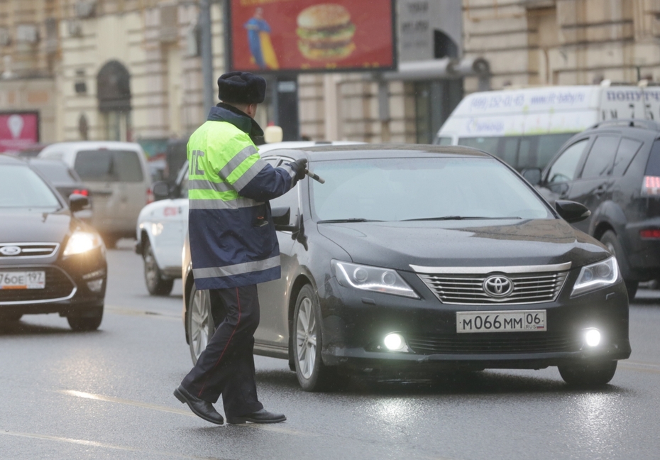 Рейд ГИБДД Москвы по проверке тонировки стекол у автомобилей