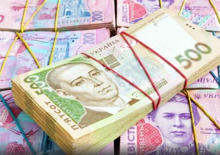 Украинцы сокращают сбережения и не доверяют гривне