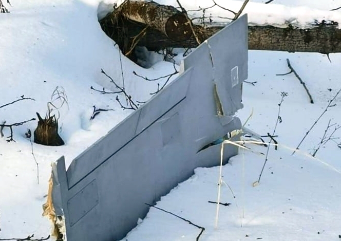 Обломок от упавшего БПЛА UJ-22 Airborne