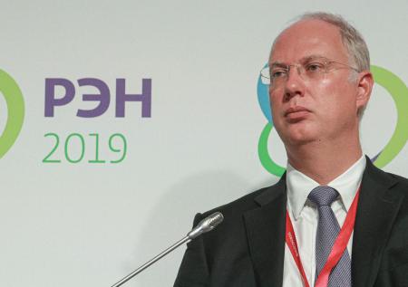 «Будь миротворцем»: Дмитриев обратился к Макфолу после критики в свой адрес
