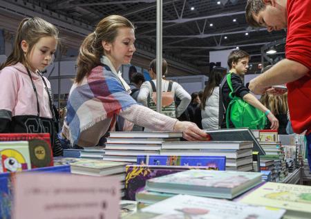 Издательства начали сниматься с книжного фестиваля в карантинной Москве
