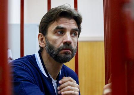 Суд отказался продлевать срок ареста счетов по делу Абызова