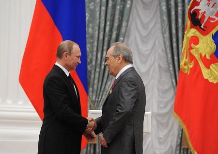 Путин вручил экс-главе Татарстана Шаймиеву орден Андрея Первозванного