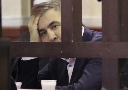 Революции не будет: Тбилиси не намерен выпускать Саакашвили на волю