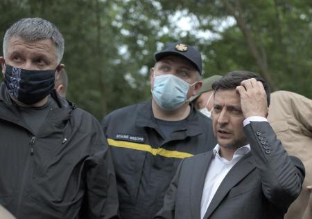 Сместит ли Зеленский Авакова ради перемирия с олигархами