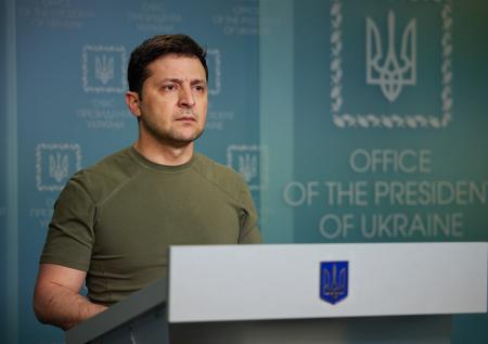 Зеленский поблагодарил Милу Кунис и Эштона Кутчера за помощь беженцам