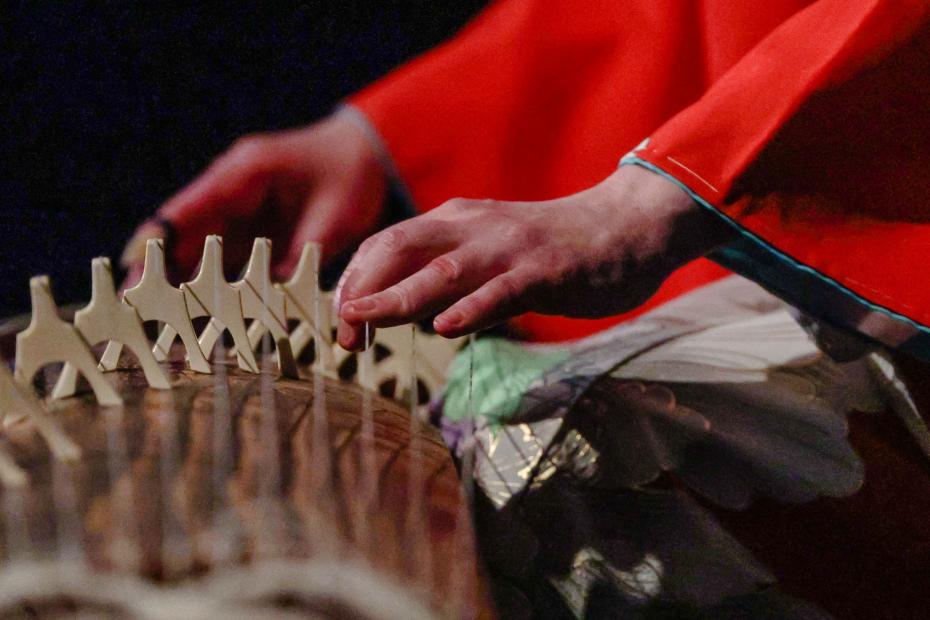 «Море синего леса». Музыкальный спектакль, где история рассказывается японскими традиционными музыкальными инструментами