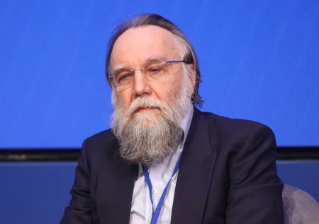 Дугин назвал петицию против школы Ильина операцией западных спецслужб