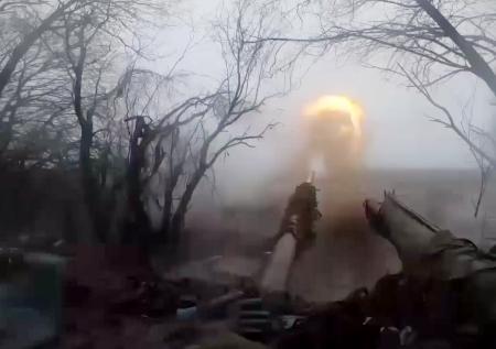 Уничтожение позиций ВСУ танками Т-80 попало на видео