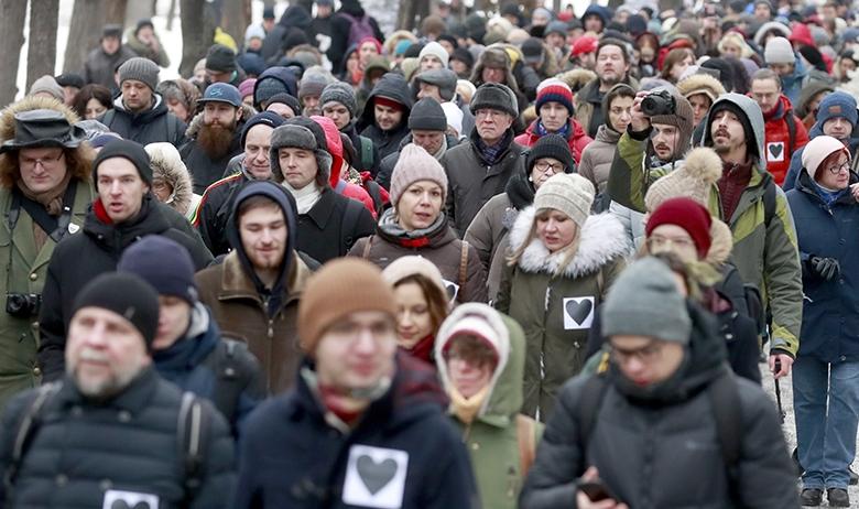 Участники акции «Марш материнского гнева» в поддержку политзаключённых на Тверском бульваре