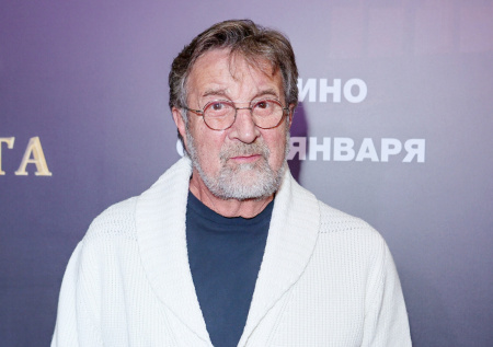 Ярмольника вынудили оправдываться из-за собак за рулем