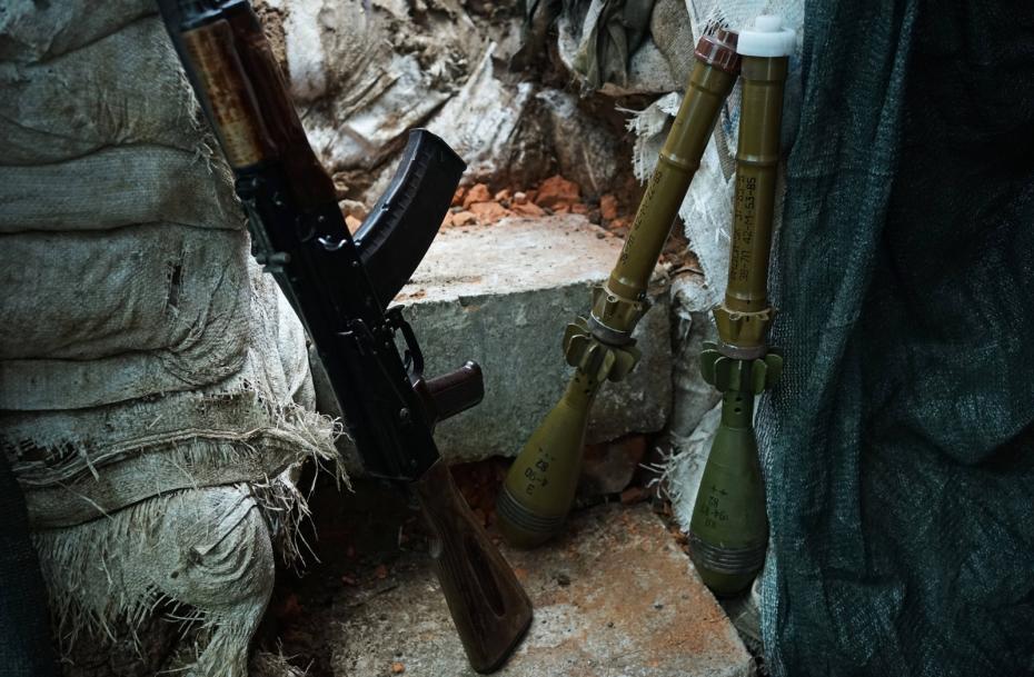 Автомат и боеприпасы всегда находятся под рукой