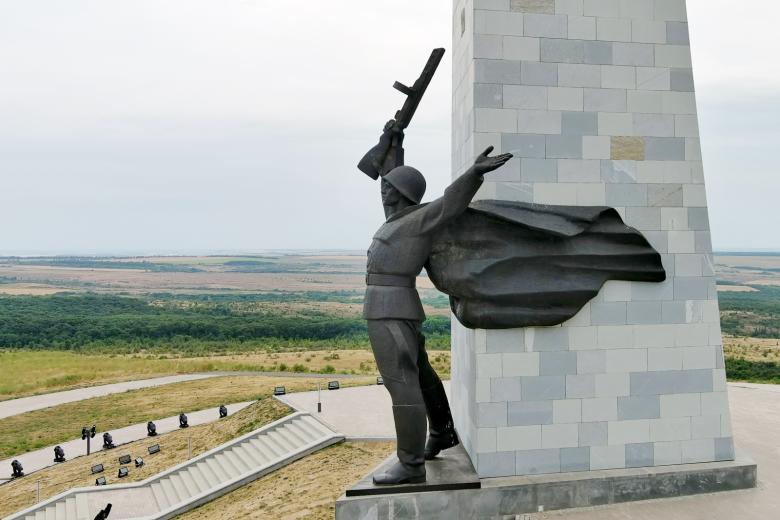 Мемориальный комплекс Саур-Могила
