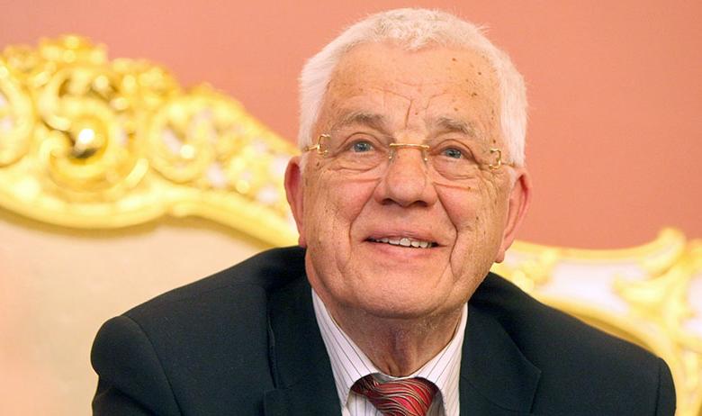 Раймонд Паулс