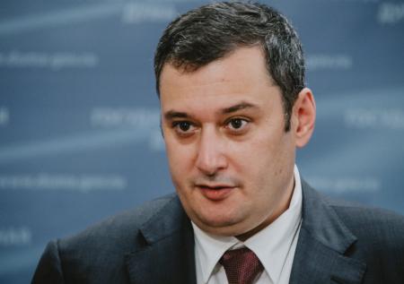 Под электронной подписью: как ГД собирается изменить закон «Об оружии»