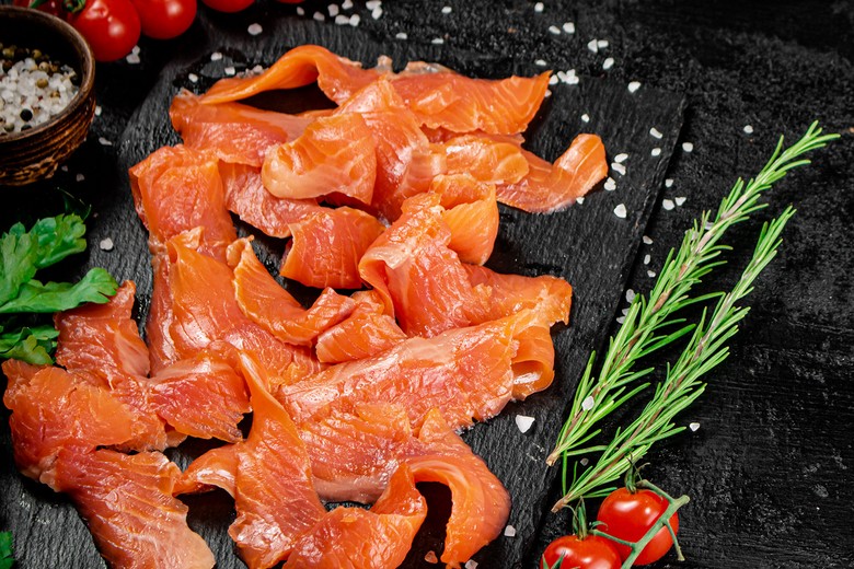 Слабосоленая красная рыба: как приготовить нежное и вкусное лакомство дома