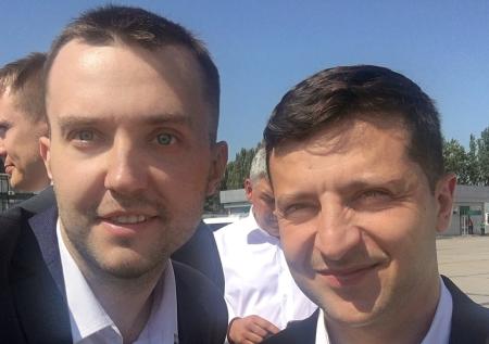 Свадебный фотограф Зеленского побеждает на выборах в Раду